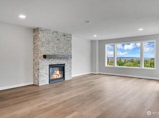 550 Paradise Ln #B302, Edmonds, WA 98020