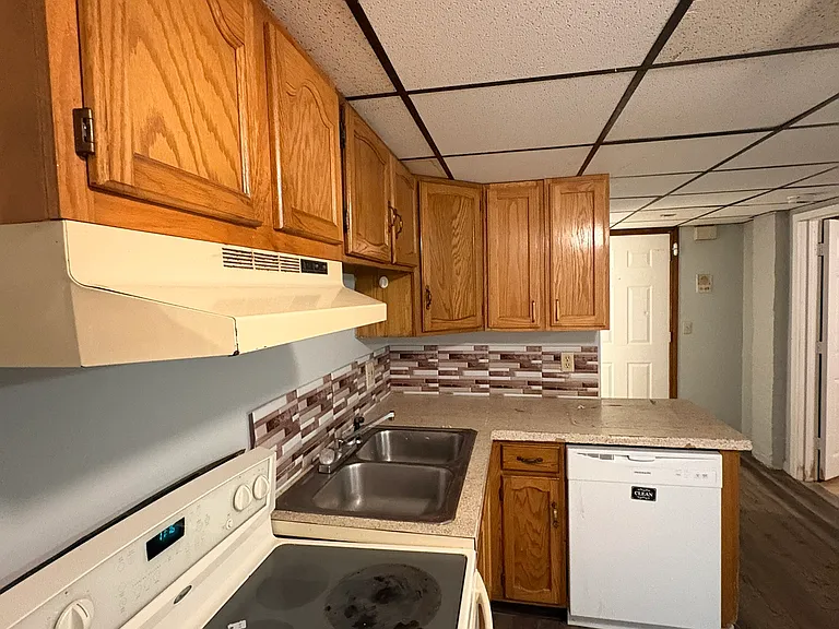 34 E Main St #1 — Photo 2
