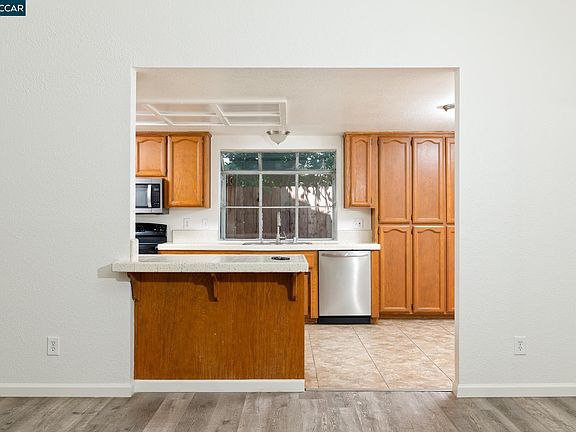 5th image of 8017 Spengler Dr