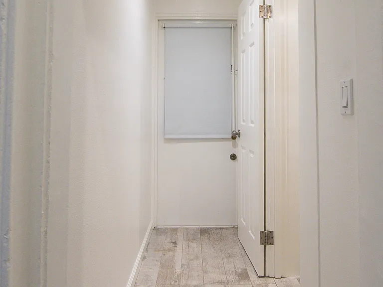 1009 Lincoln Ave #1011 — Photo 6
