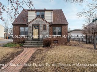 713 1st St, Menasha, WI 54952