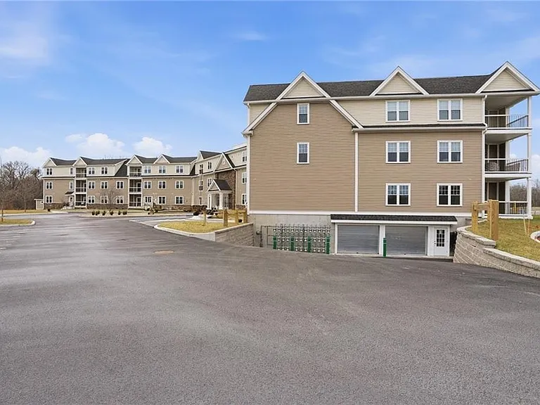 9 Joseph N Zenga Jr Blvd #207 — Photo 9