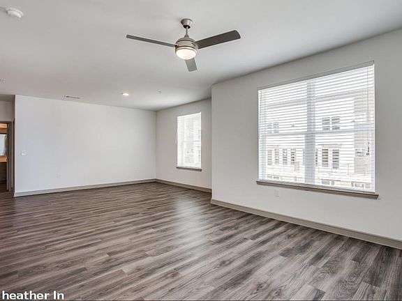 3rd image of 410 Heather Ln #1723