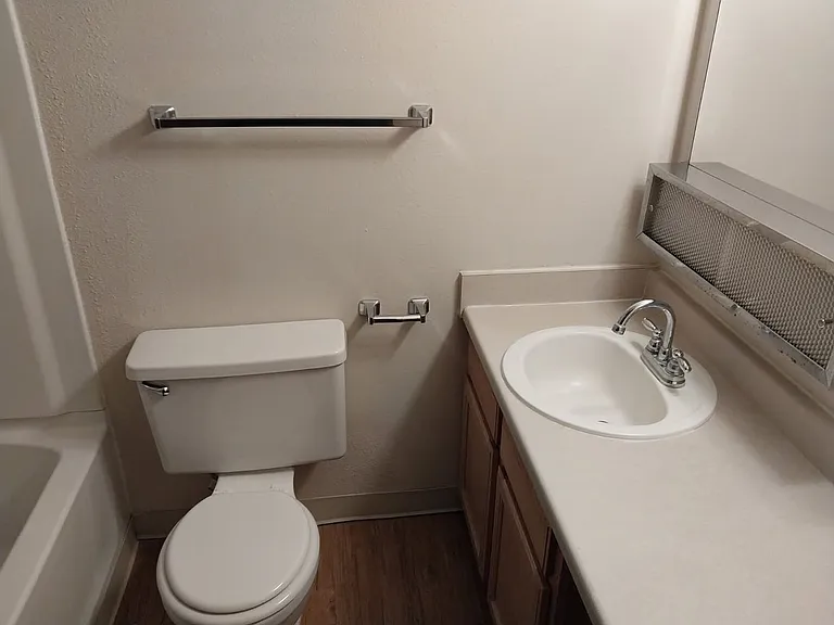 1920 Arthur St #28 — Photo 2
