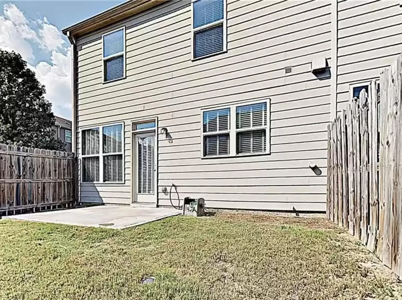 3 bed, 2040 sqft, $3,200 — Photo 3