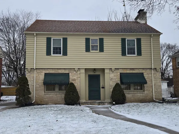 423 N Highland Ave, Rockford, IL 61107