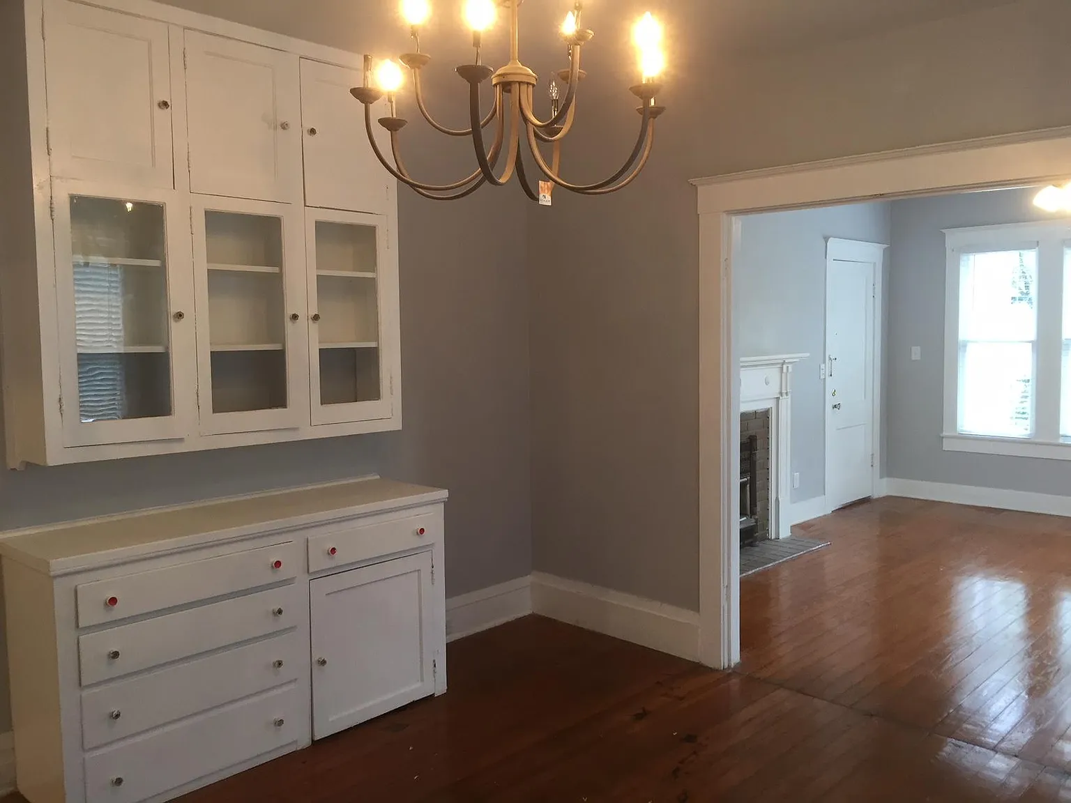 225 E Craig Pl — Photo 4