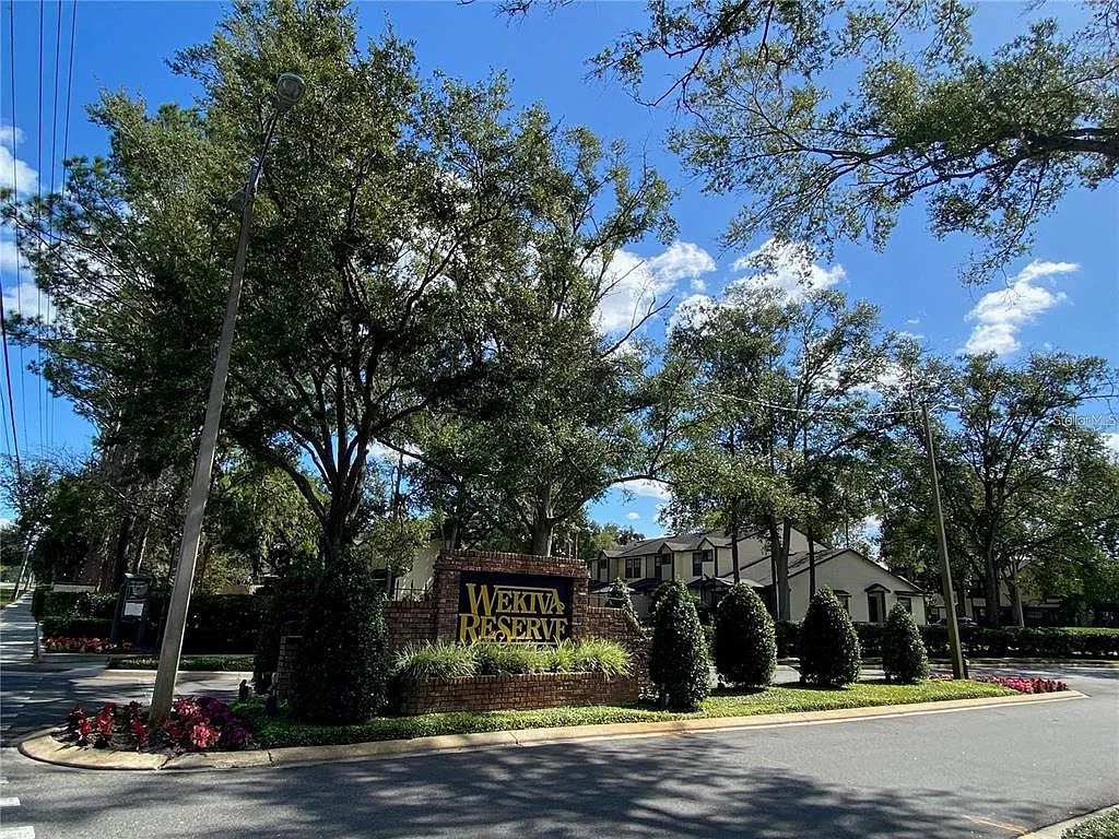 2 bed, 2.0 bath, 1140 sqft, $1,895 — Photo 2