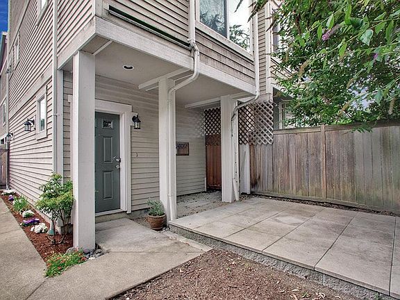 Patio and private entry