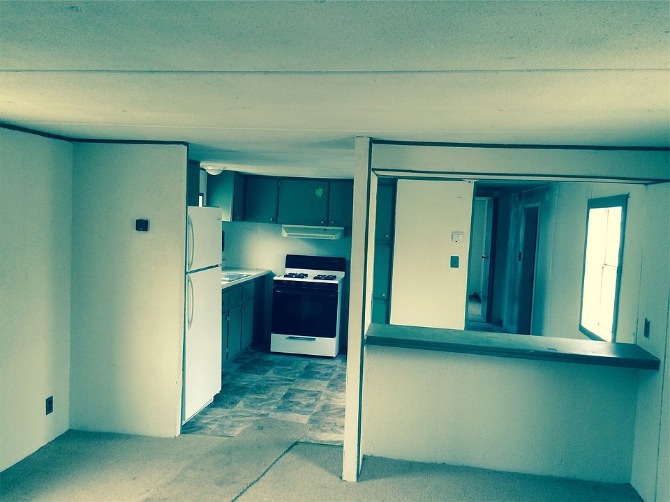 2nd image of 49 White Oak Dr