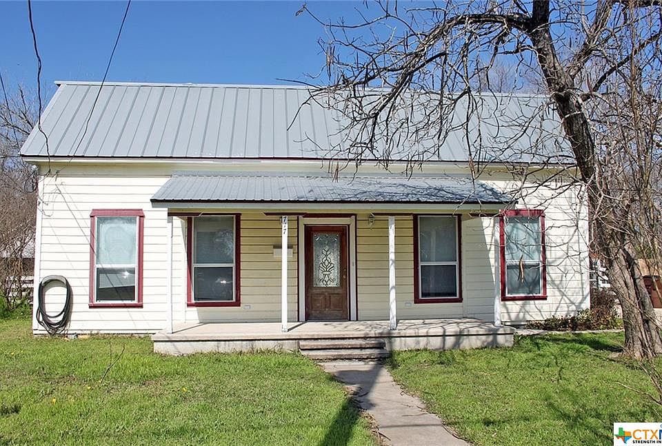 1st image of 717 Bois Darc St