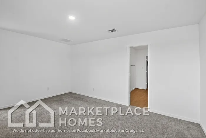 9721 NW 124th St — Photo 15