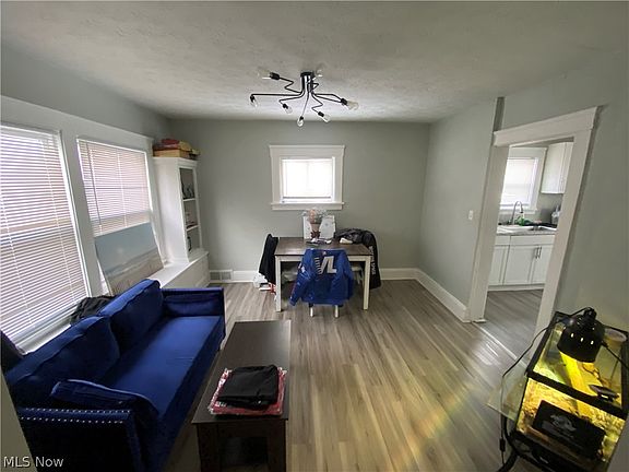 5th image of 3057 W 115th St
