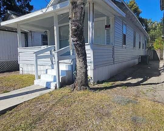 2nd image of 137 W 21ST Street