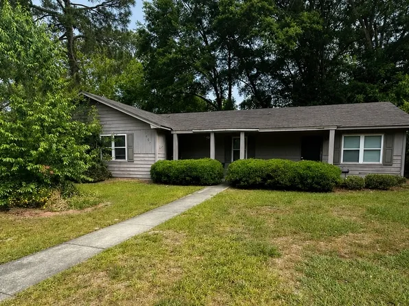 509 Rogers St, Tifton, GA 31794
