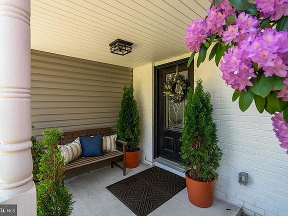 3rd image of 103 Sassafras Dr