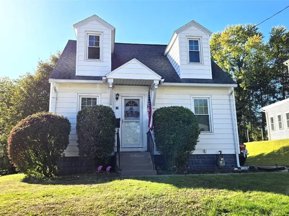 29 N Arch St, Johnson City, NY 13790