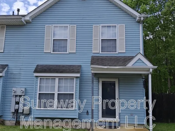 12 Grant Ln, Berlin, NJ 08009