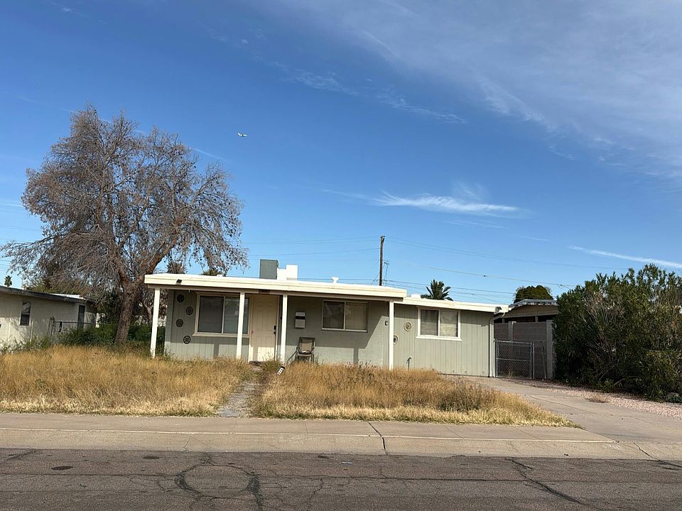 1st image of 800 W 12th St