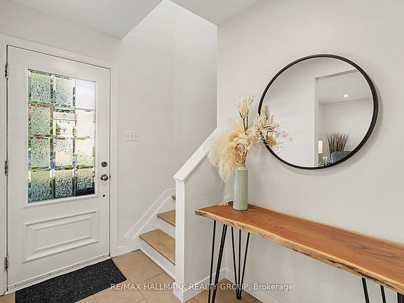 4th image of 60 Woodburn Dr