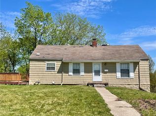 3941 Vineyard Rd, Kansas City, MO 64130