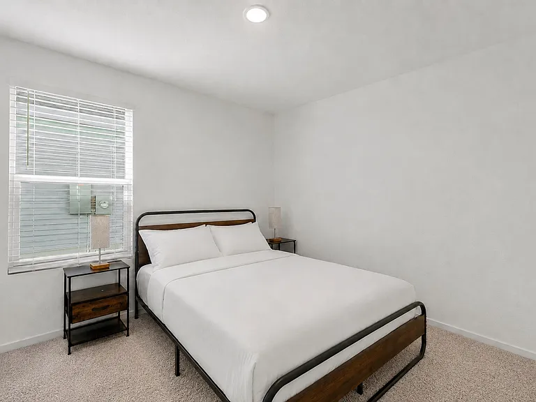 1527 Tiptop Mdw — Photo 17