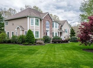 75 Windkist Farm Rd, North Andover, MA 01845