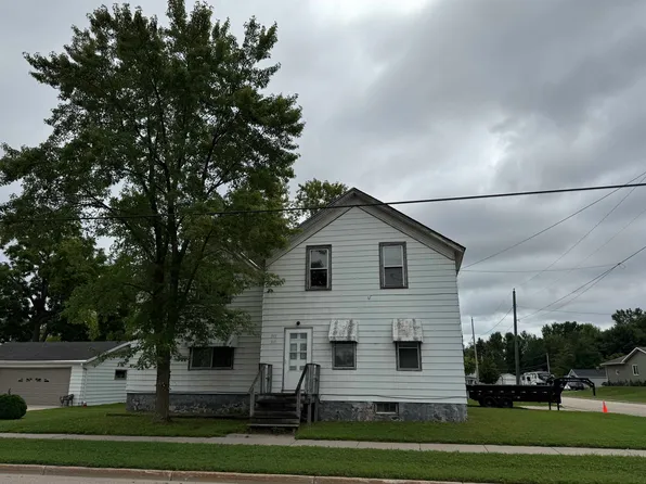 317 Smith Ave, Oconto, WI 54153