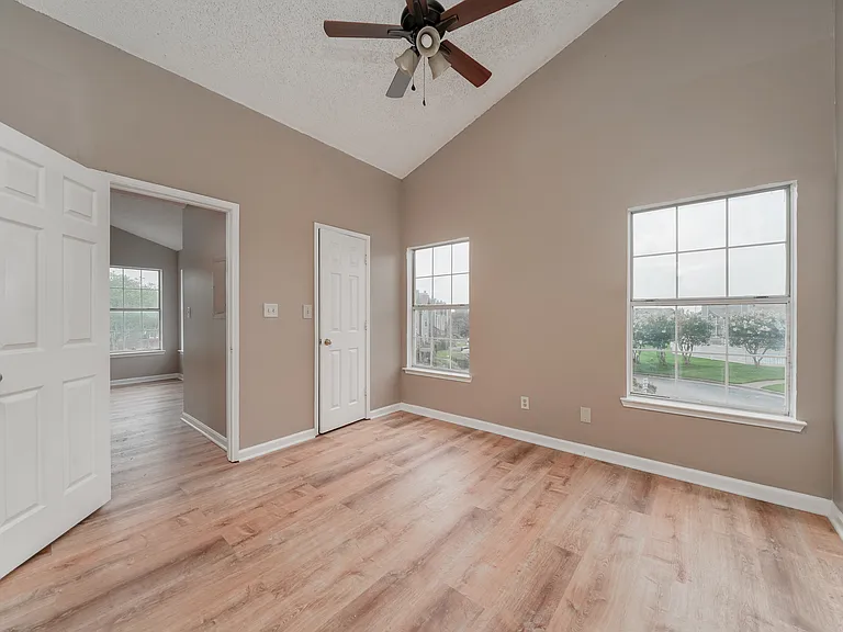 104 Waters Edge Ln #104 — Photo 10