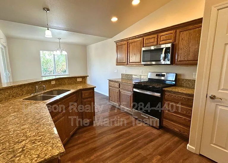 1842 Westward Ln — Photo 4
