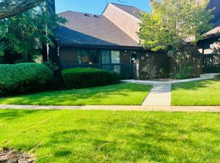 204 Kingsberry Dr, Somerset, NJ 08873