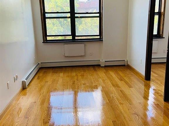 2nd image of 2533 Ocean Ave APT 4B