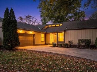 2300 W Post Oak Rd, Olathe, KS 66061