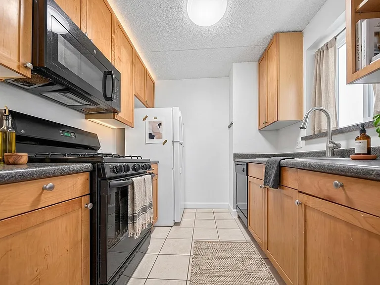 60 S Van Dorn St #413 — Photo 6