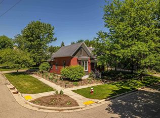 819 1st St, New Glarus, WI 53574