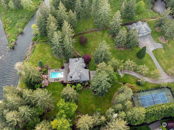 3rd image of 13811 NE River Bend Drive