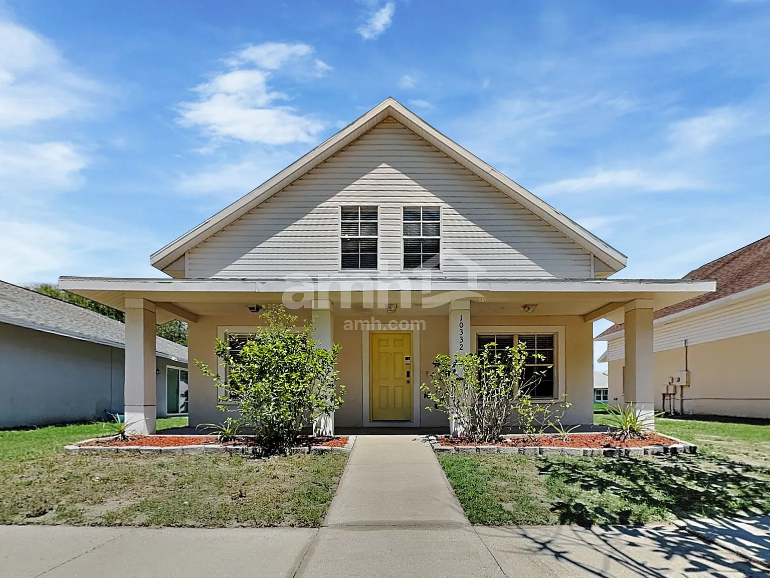 4 bed, 2.0 bath, 1427 sqft, $1,970 — Photo 1