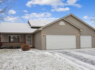 1230 Landings Ln, Watertown, MN 55388