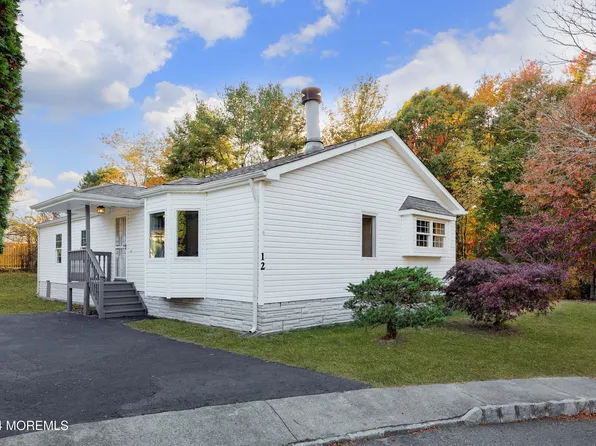 12 Snow Chief Court, Howell, NJ 07731
