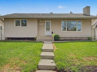 16727 80th Ave NW, Edmonton, AB T5R3N1