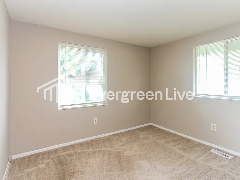 2137 Fairhaven Dr — Photo 11