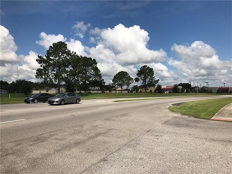 2nd image of 290 Competition Dr