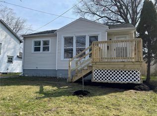 1131 Coventry St, Akron, OH 44306
