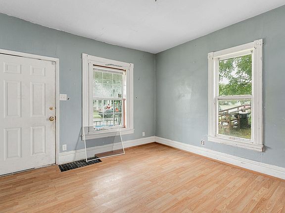 5th image of 619 N Johnson St
