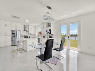 557 SE 37th Pl, Homestead, FL 33033