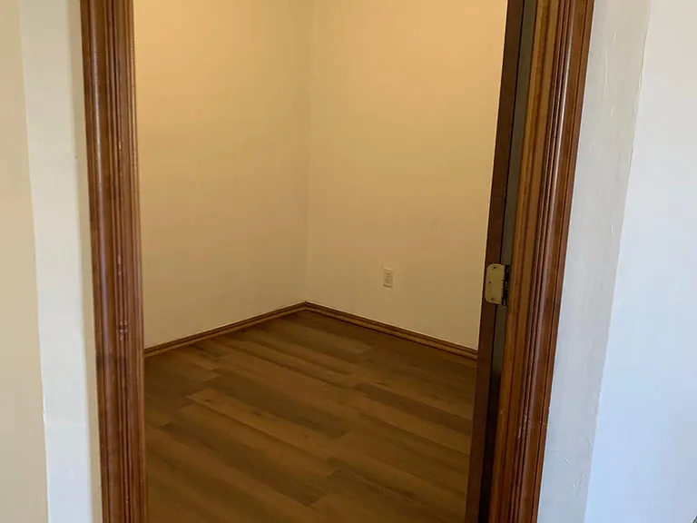 10225 Aberdeen Dr — Photo 3