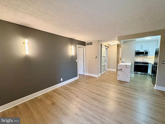 2nd image of 6800 Fleetwood Rd APT 208