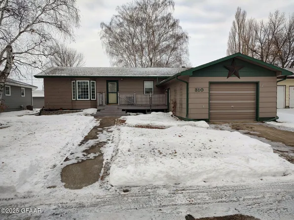 310 S 4th St, Drayton, ND 58225