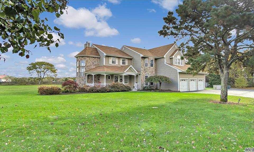 1st image of 16 Polo Grounds Ln