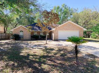 1129 Spruce St, Ocean Springs, MS 39564